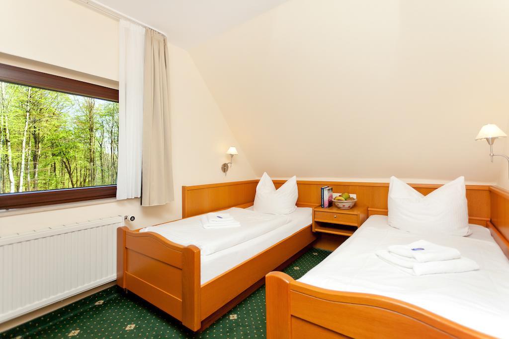 Restaurant & Hotel Baumhaus Hagen Sassnitz Kamer foto